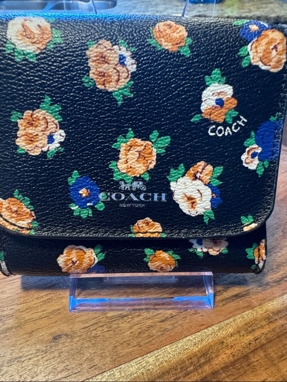 COACH Bennett Tea Rose floral satchel with wallet - Picture 5 of 10